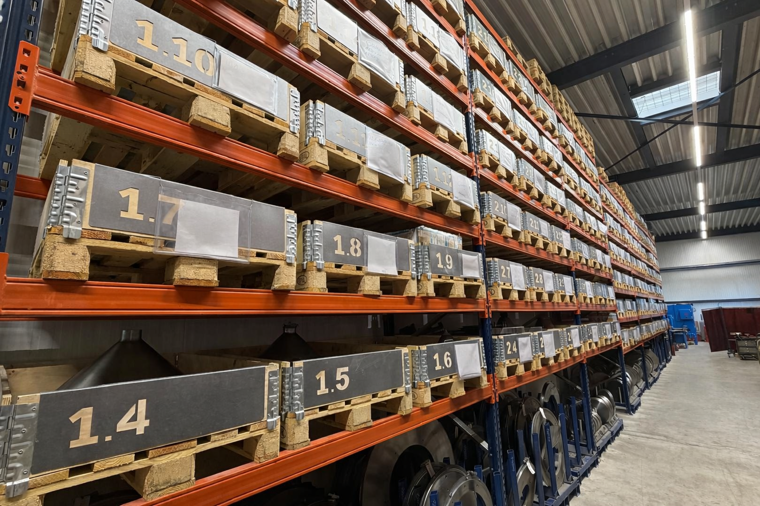 High-Bay Warehouse